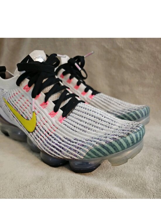 Vapormax flyknits sz12 main image 2